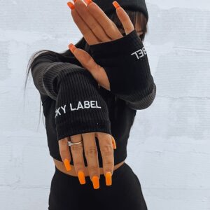 Komplet prążkowany z napisa na rękawach czarny Gabbs W7